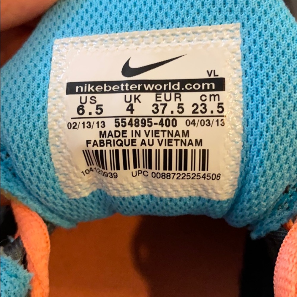 Nike Running Shoes - Picture 6 of 6